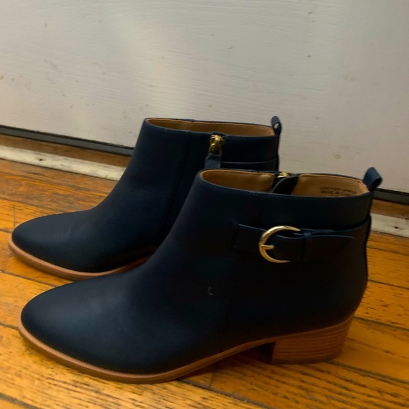 New Talbots SZ 9.5 Indigo Navy Blue Leather Booties Ankle Boots - Picture 1 of 13